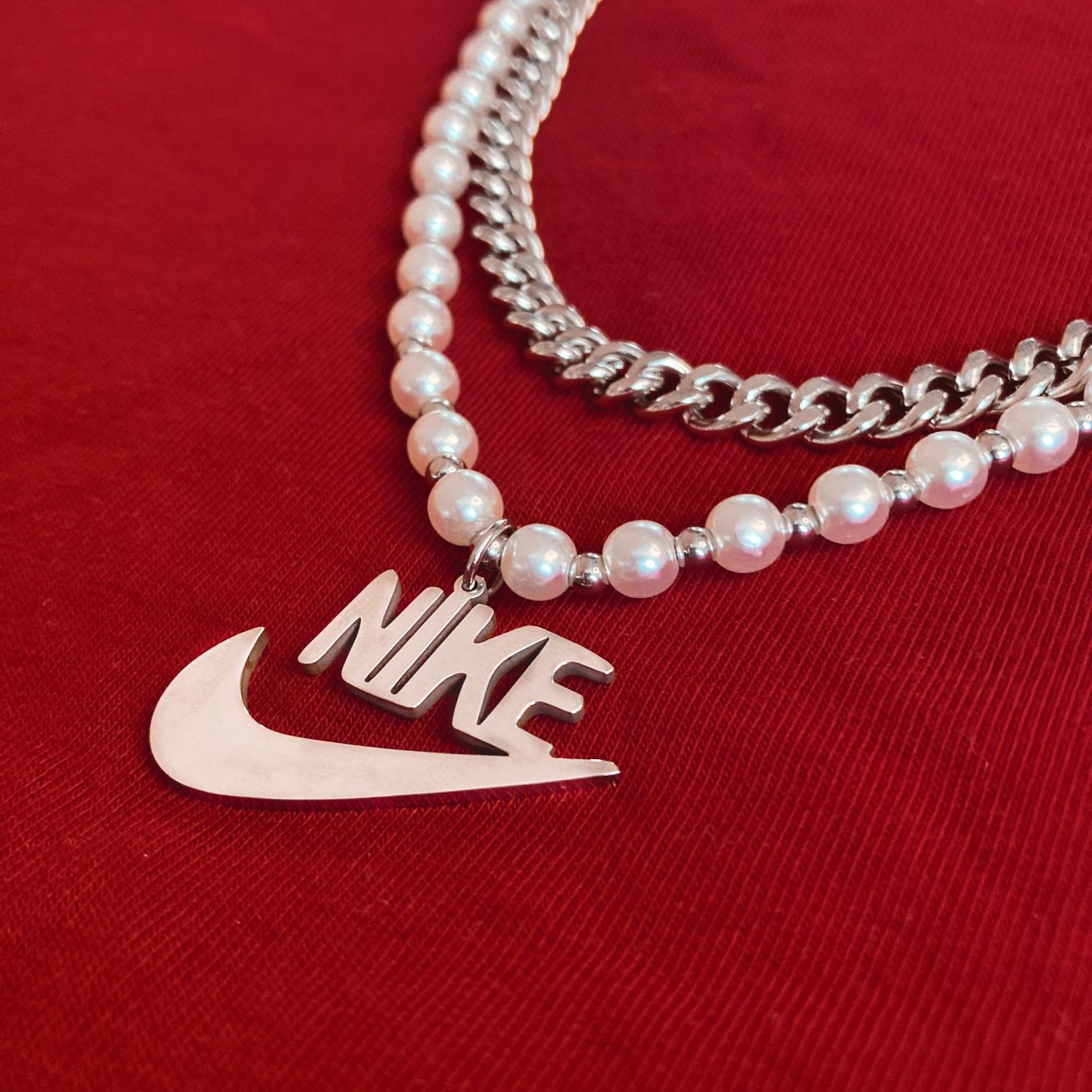 Nike Гердан Найк Necklace Колие с Перли и Метален Кубински Синджир