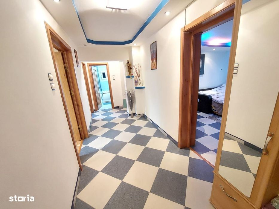 COMISION 0 Ap. 3 camere, decomandat, 74 mp utili, Et. 1, Tribunal