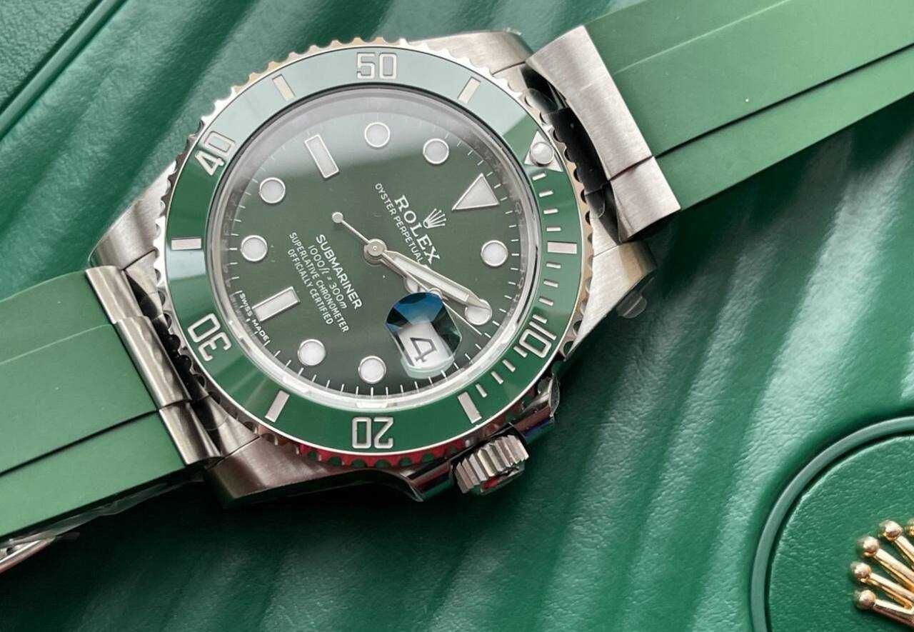 Rolex Submariner Date 116610LV HULK