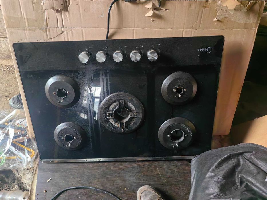 Продам газплиту 5 камфорки