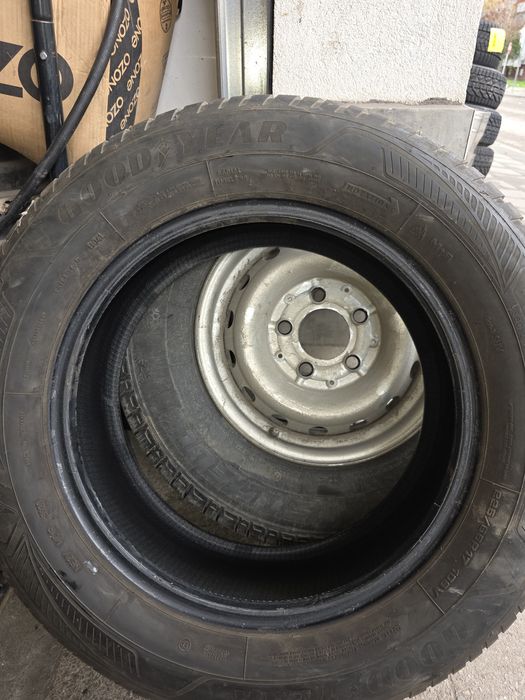 Гуми зимни 225 65 17 Goodyear dot20