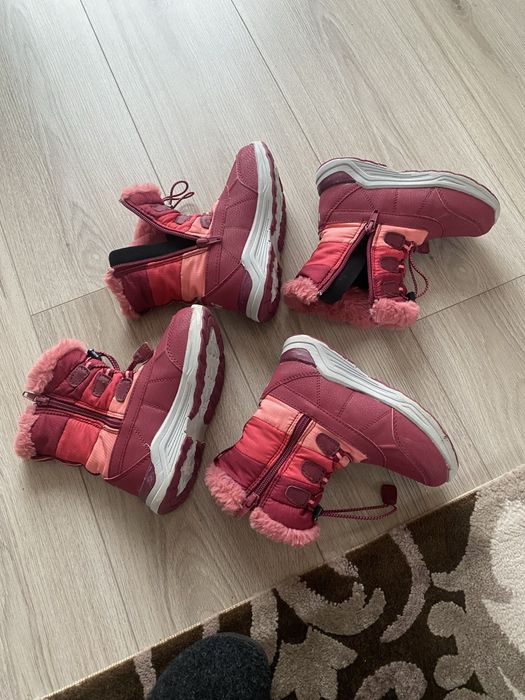 50 lei perechea - disponibil 2 perechi  marimea 28 ( 18,6 cm)