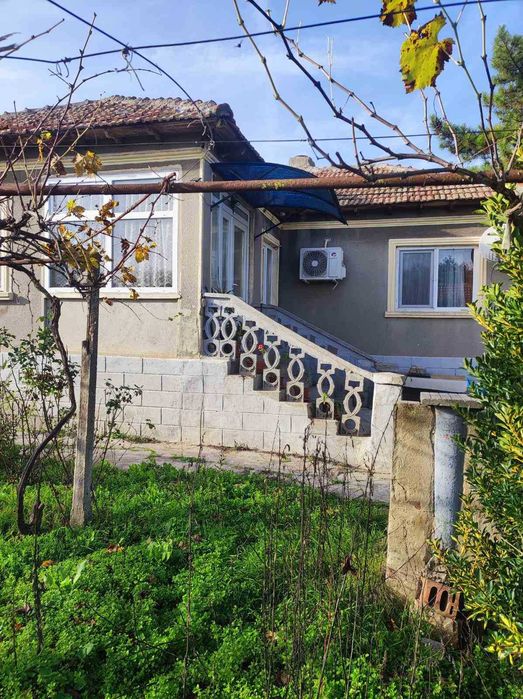 Продава се Къща в Добрич, Център - 78 кв.м за 379 €/кв.м - Снимка #2