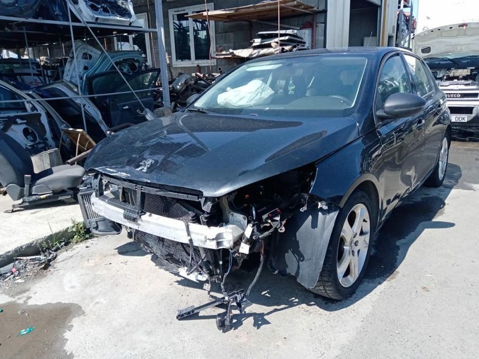 Dezmembrez Peugeot 308 Hatchback 2014 1.6hdi Euro 5