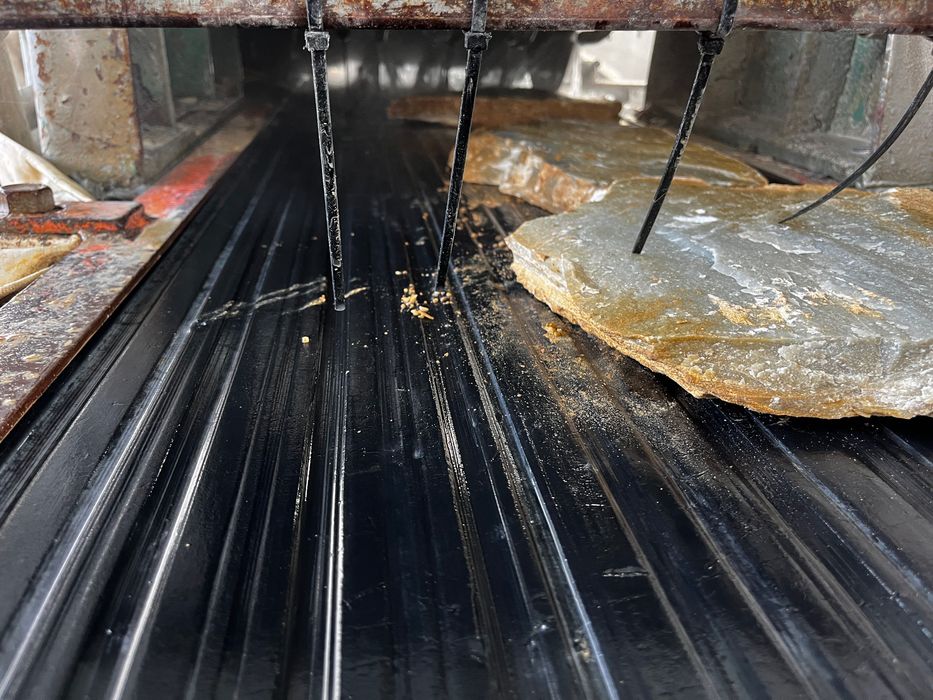 Естествен камък оформен - мултиколор