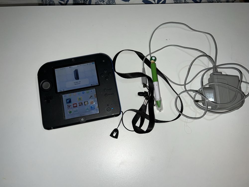 Nintendo 2 ds impecanil +pen original