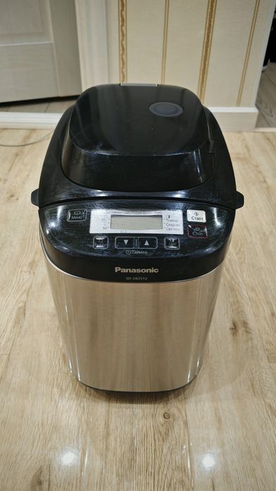 Хлебопечь Panasonic в отличном состоянии без ведерка внутри