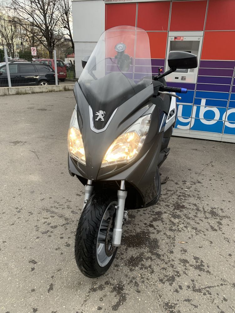 Scuter Peugeot Satelis 300 (Suzuki Burgman Yamaha Nmax)