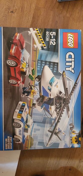 Lego CITY 60138 masina politie + masina hoț + elicopter politie