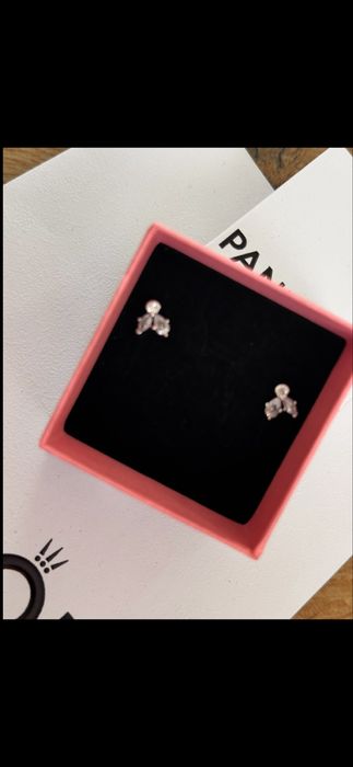 Pandora обеци Пандора