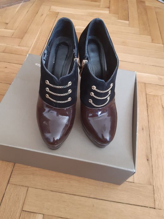 Боти, официални обувки на ток