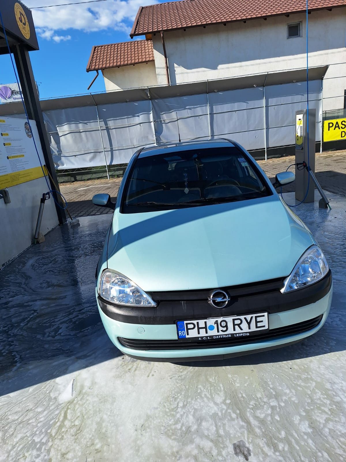 Opel corsa  1.2 benzină