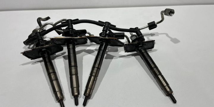 Injector injectoare  03L130277 Volkswagen VW Eos 1