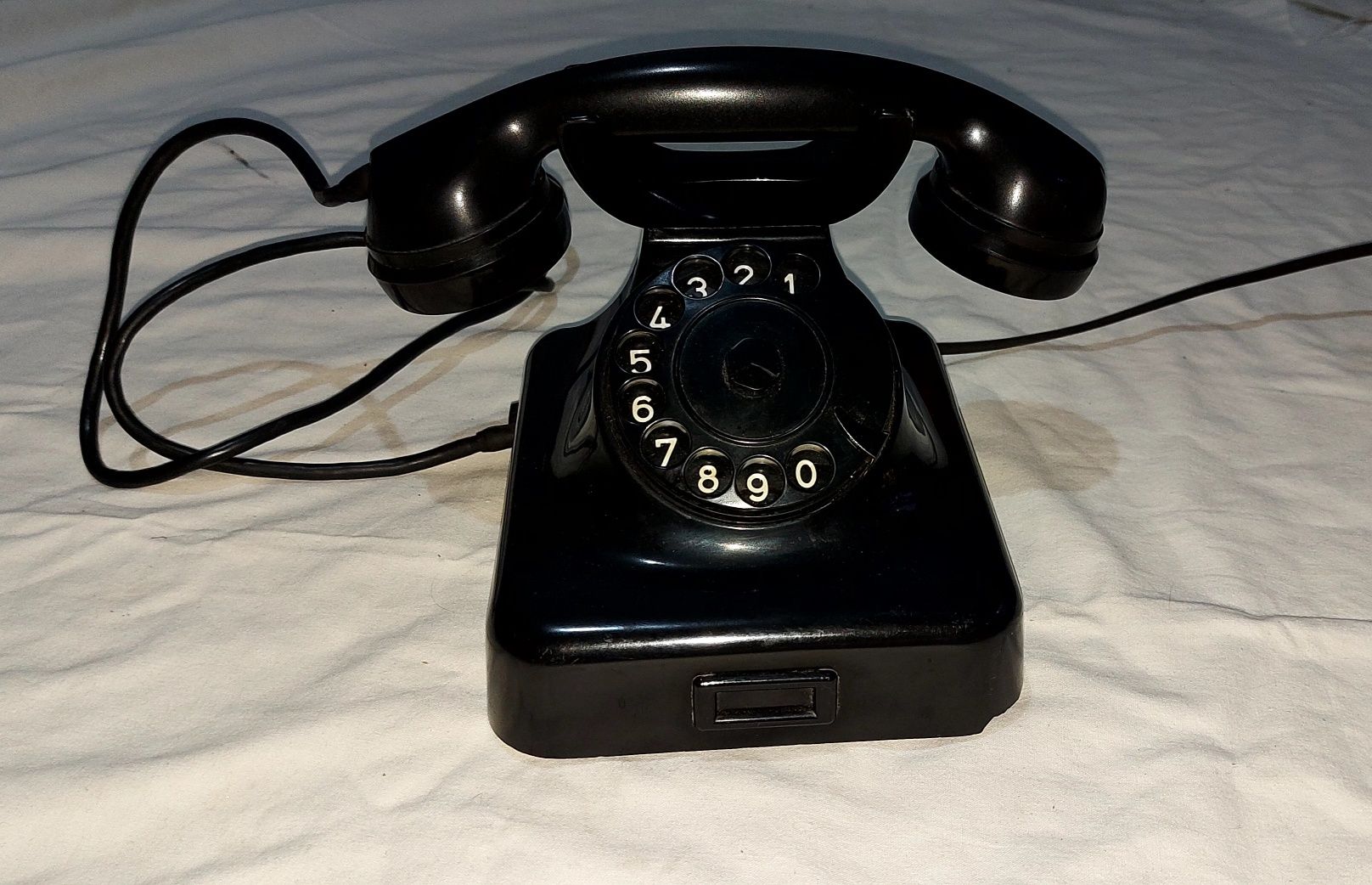 Telefon din bachelita W48 - 1952
