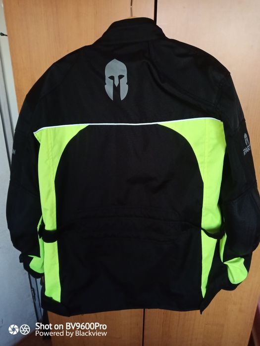 Яке с протектори Спартан Spartan / L