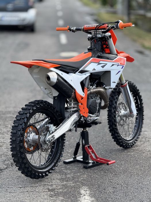 Vând KTM 450 SX-F 2023 /Stare impecabilă 60h de funcționare!