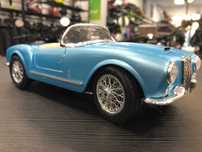 BBURAGO метална колекционерска количка  LANCIA AURELIA 1:18 НОВА