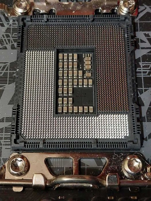 Intel Core 13900KF + Asus ROG StriX Z690-F Gaming Wi-Fi DDR5