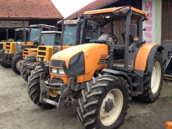 Dezmembrez tractor Renault 75-14LS