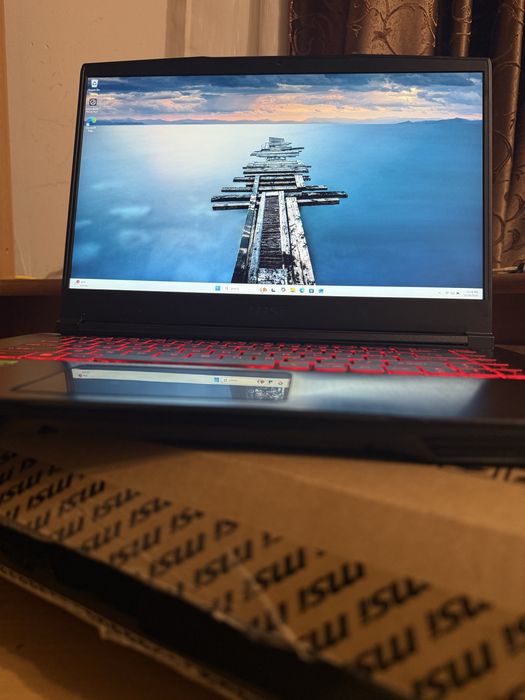 MSI laptop gaming rtx4050 6GB cu garantie