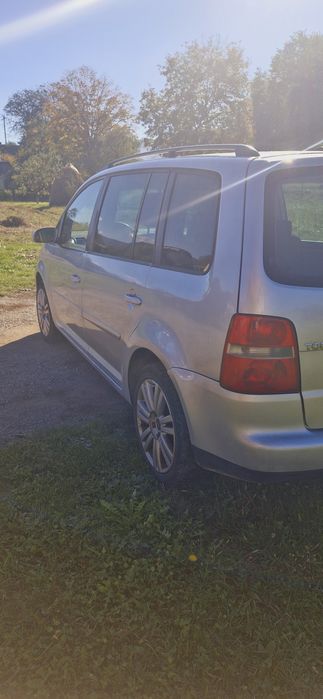 Vand touran 2007 sau schimb cu t4 doka