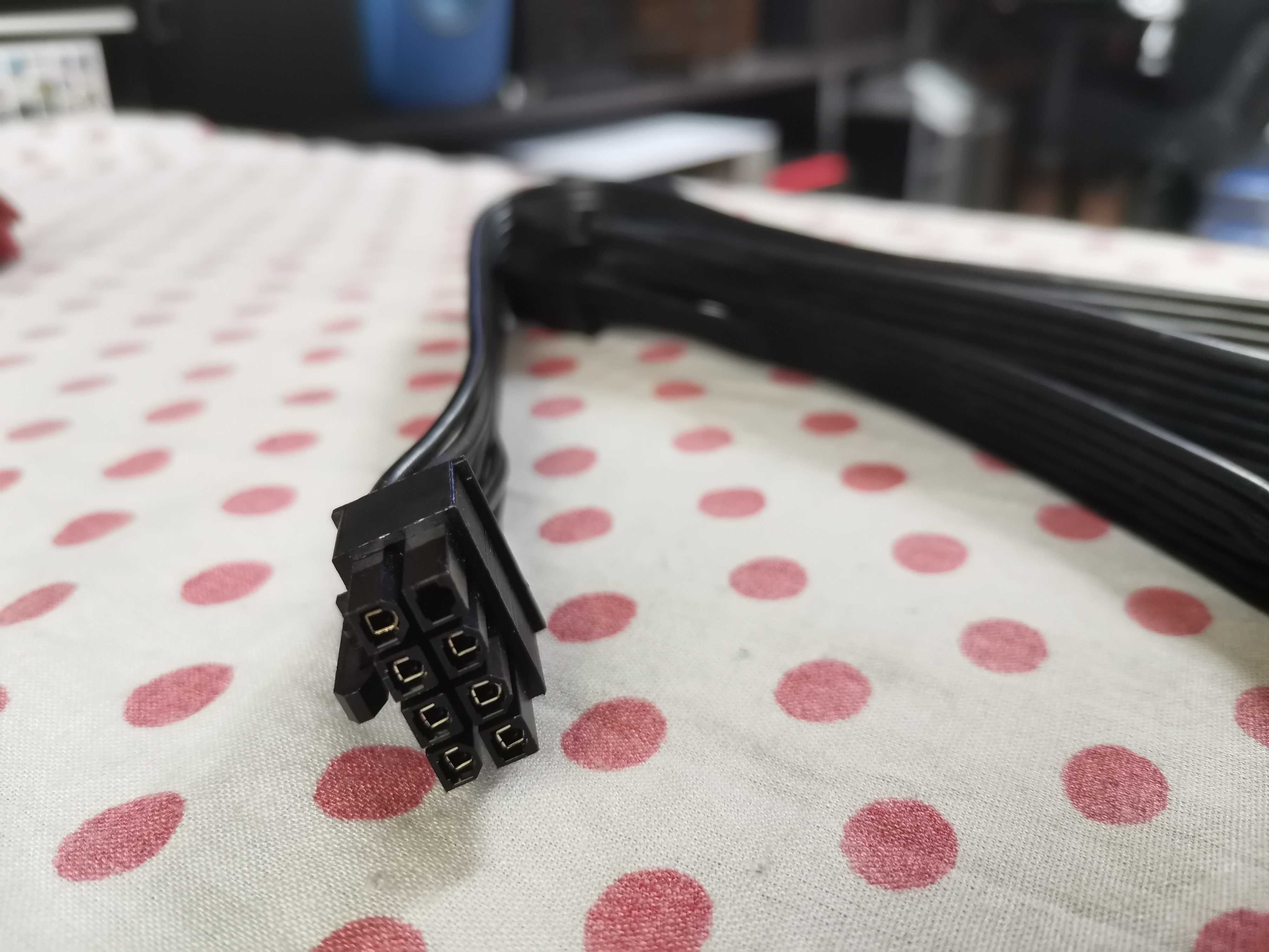 Cablu sursa modulara 8 pini la 2 x 6 + 2 Pini PCI-E.