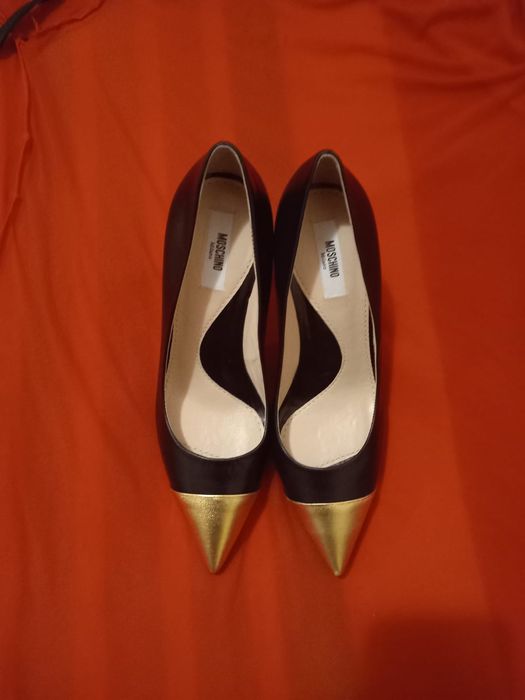 Pantofi stiletto MOSCHINO cu toc înalt și vârf ascutit