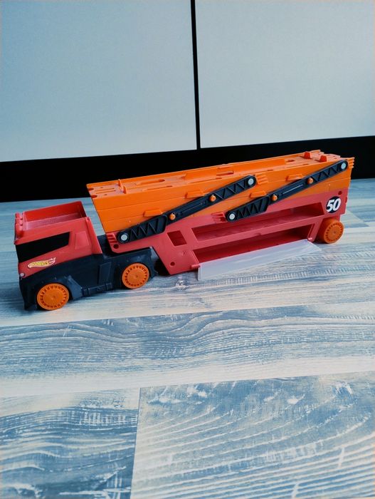 Пuста ,камион,изтрелвачка  hot wheels  monster jam-monster truck