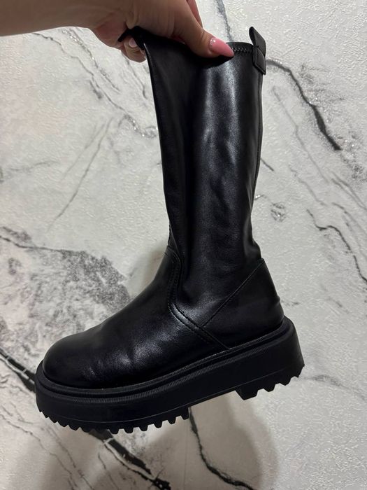 Ботинки на девочку zara