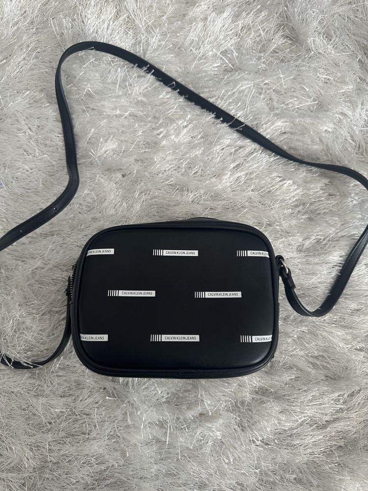 Чанта Calvin Klein