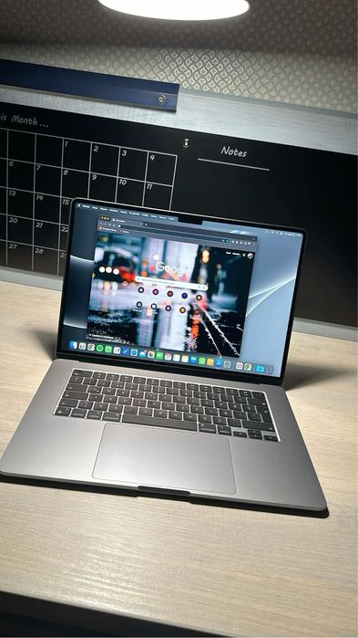 Macbook air m2 16/256 100% 22 ta sikl 25 soatgacha yetadi quvati