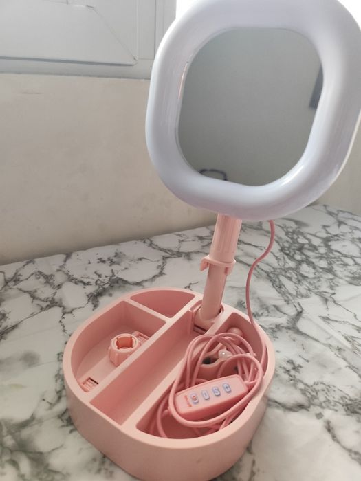 Преносимо (прибиращо се) LED Огледалоо