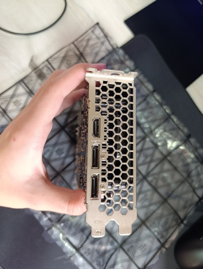 Продаю видеокарту Palit GeForce GTX 1650