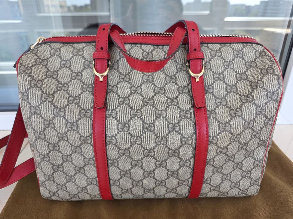 Geantă Gucci mare , imprimeu GG si piele rosie.