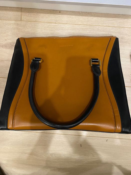 Сумка Charles and Keith