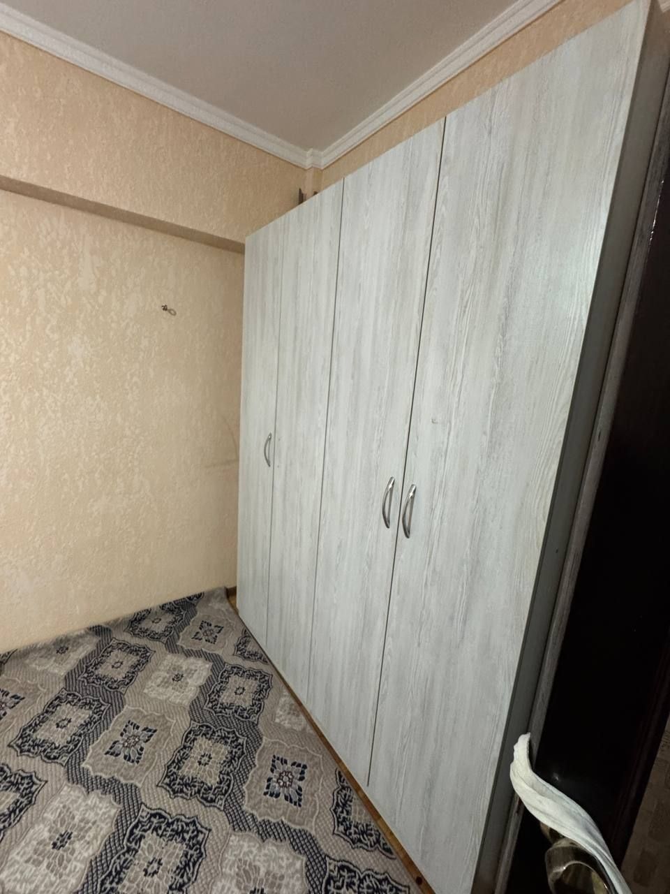 Сдаётся 2/2/4 на мв.Феруза
