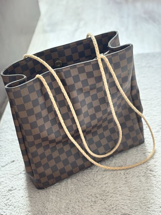 Geanta LV, medium bag
