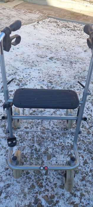 Premergător,  cadru persoane dizabilități