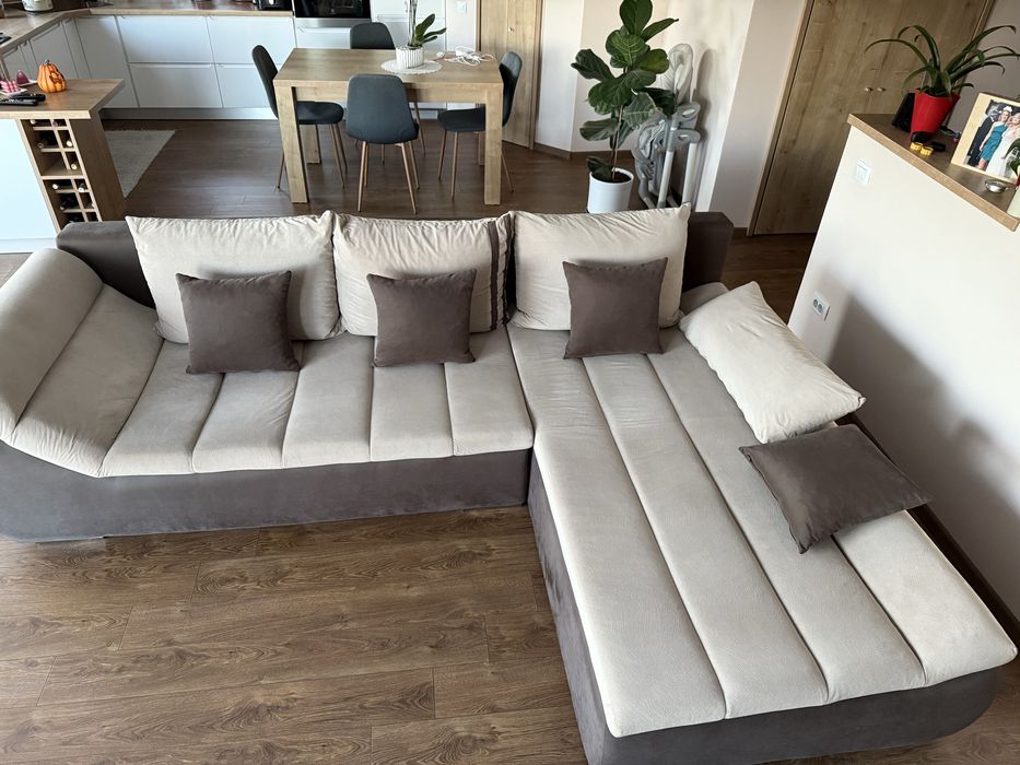 Colțar extensibil cu ladă de depozitare  varianta dreapta .