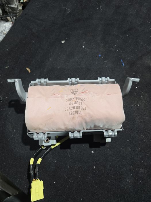 Airbag volan picioare 2buc centuri lexus is300h 2019