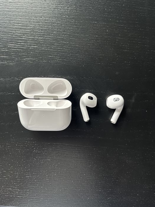 AirPods (3rd Generation)