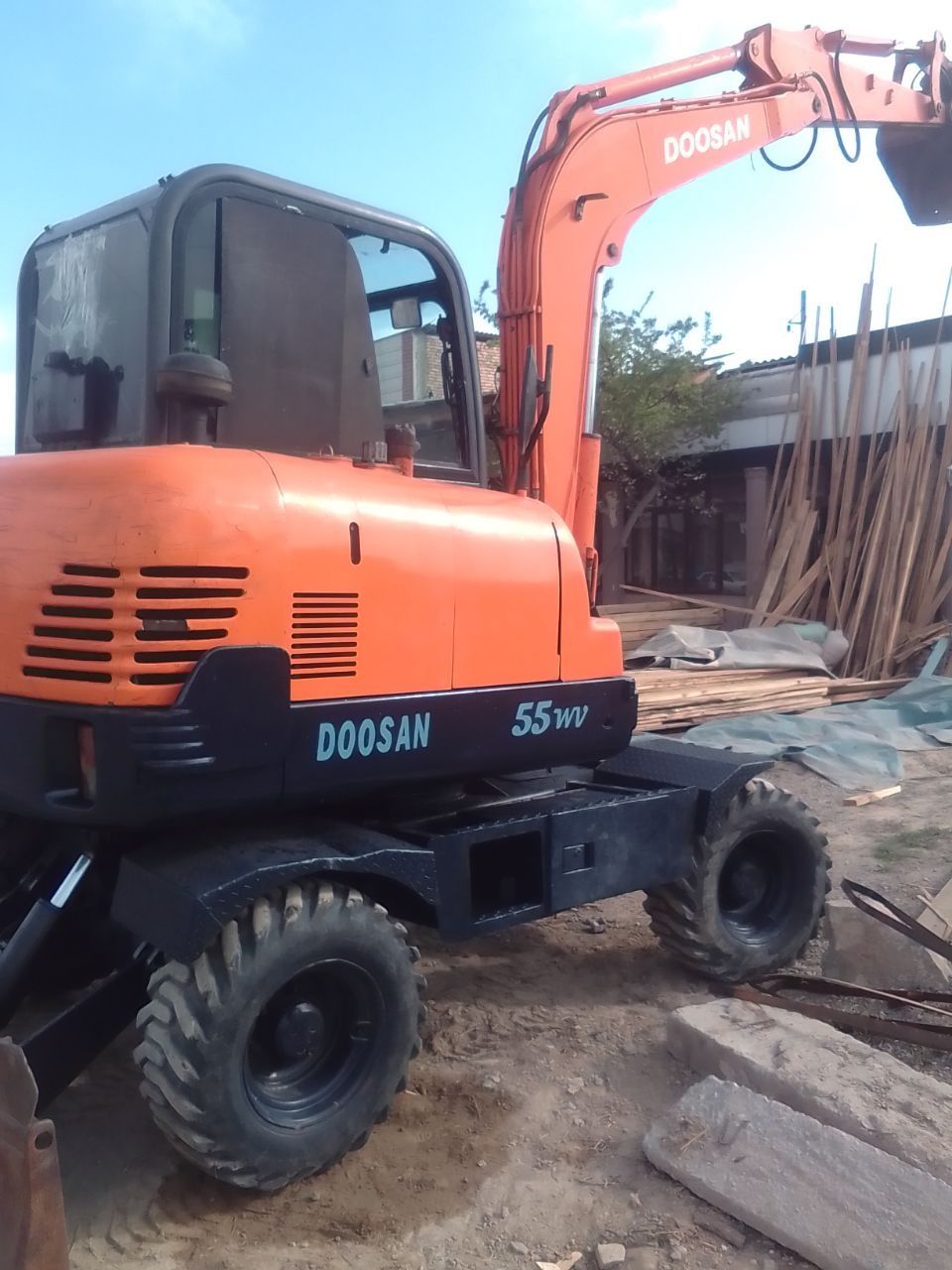 Экскаватр Doosan