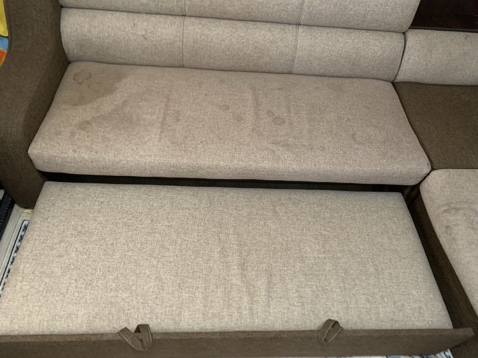 Диван и шкаф для одежды