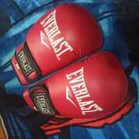 Боксерские новые перчатки для бокса