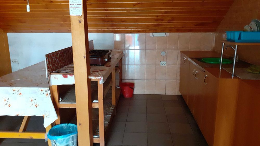 cameră de închiriat