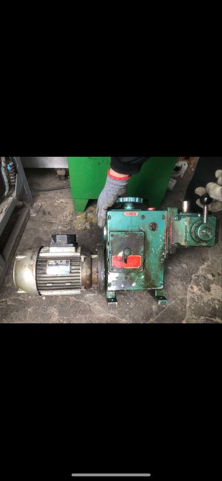 Продавам Редуктори