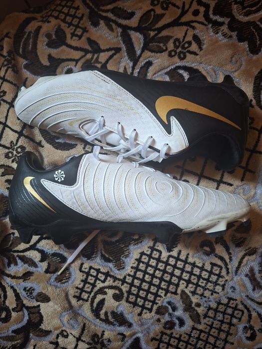 Бутонки Nike Phantom