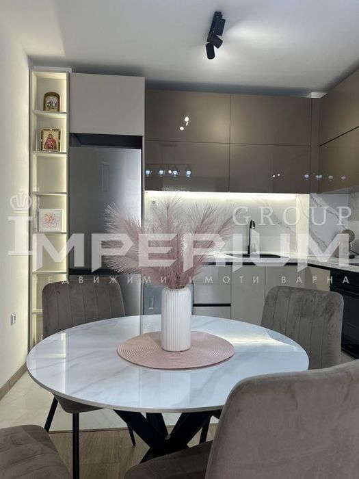 Дава се под наем Двустаен апартамент в Варна, Победа - 60 кв.м за 612 € - Снимка #2