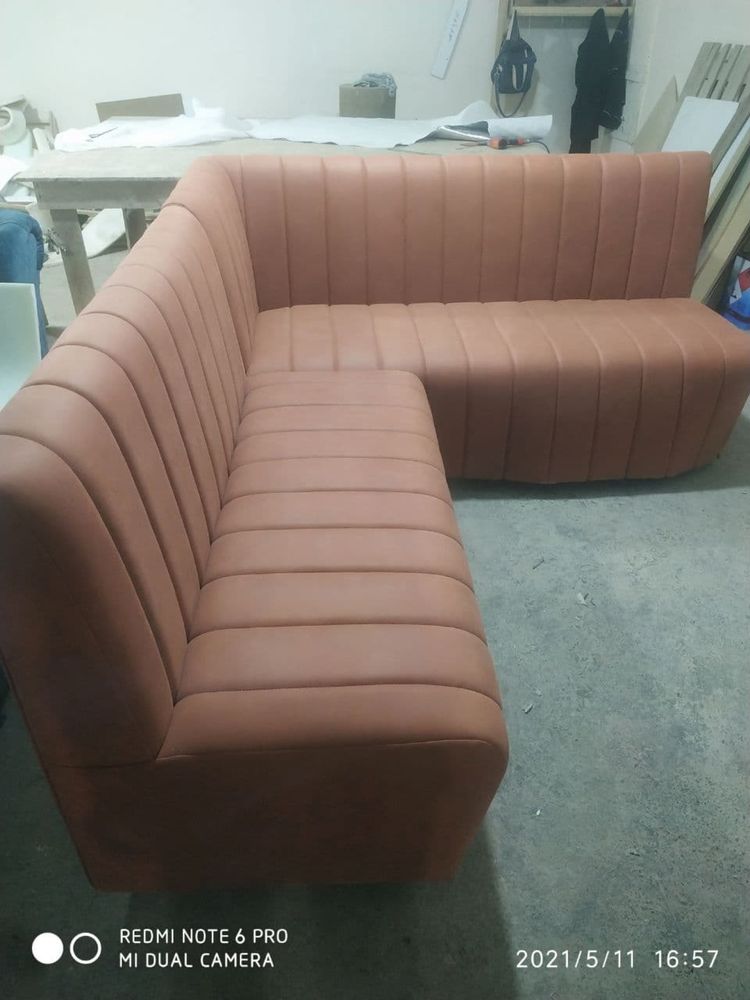 Перетяжка обивка реставрация ремонт мягкой мебели диваны кресла
