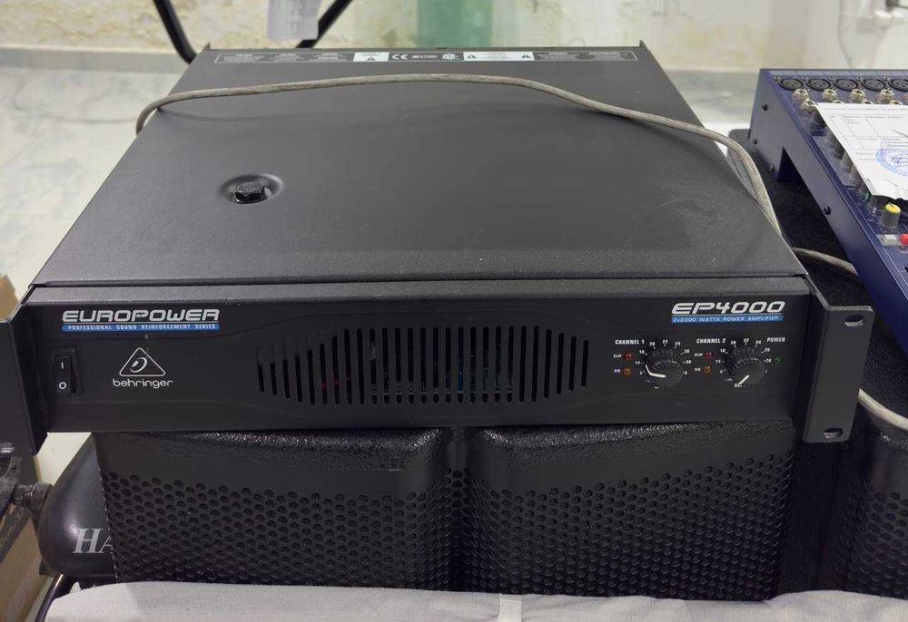 Усилитель Behringer (Астана, Куйши Дина 31) Лот:788904